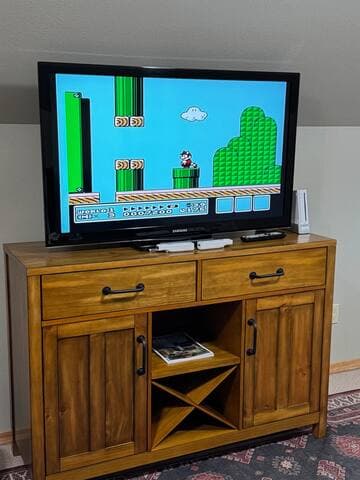 Riverfront,Hot Tub,Cali King, Canoe, Paddle Boards