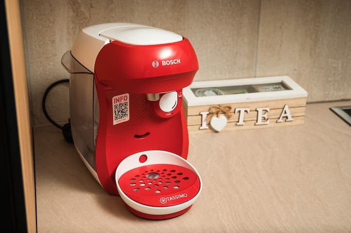 Tassimo coffee machine to enjoy your hot or cold coffee.