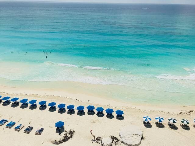 What more can you ask for from these views? Our building and unit is on the tip of the Yucatán peninsula - the most beautiful part of Cancun beach!!! Wake up to crystal water views on both the ocean and lagoon side.