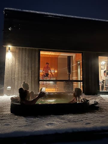 Kestermuiza sauna hot tub winter