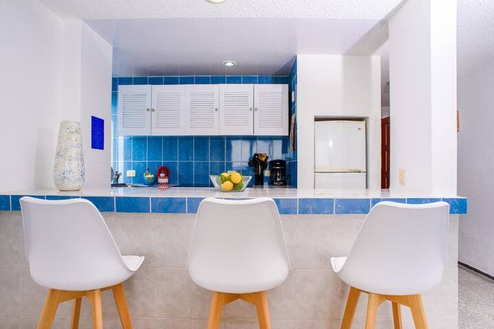 Full kitchen includes everything you need to cook with three new bar stools.