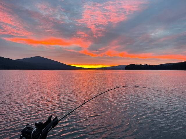 Riverfront,Hot Tub,Cali King, Canoe, Paddle Boards