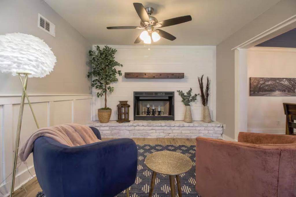 Game Room - 100 inch projector - By Marsh