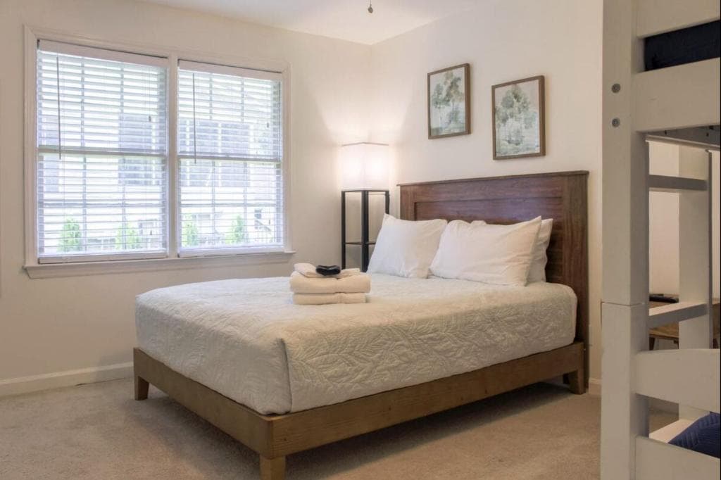 Game Room - 100 inch projector - By Marsh