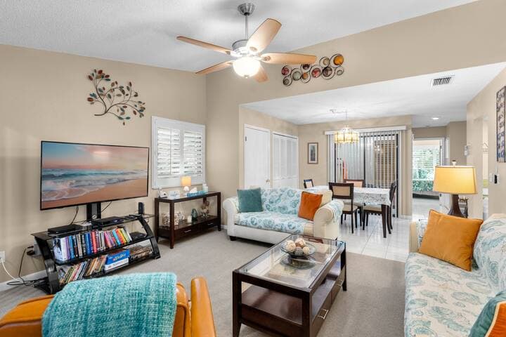 Sea Woods Beachside villa, 3 pools + amenities!