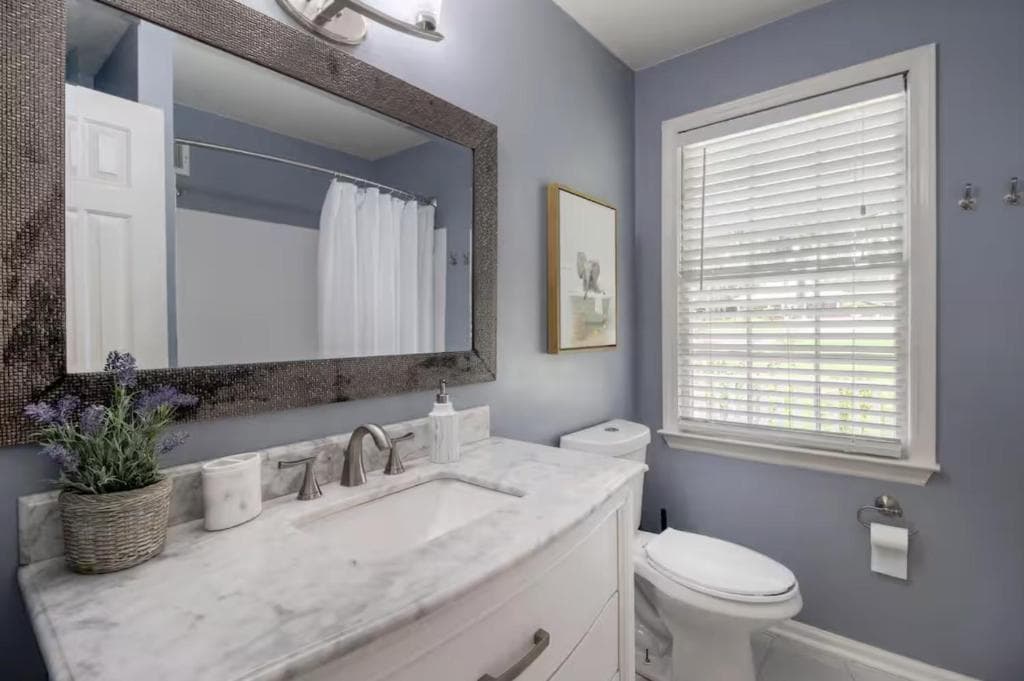 Game Room - 100 inch projector - By Marsh