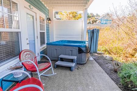 Hot tub with patio