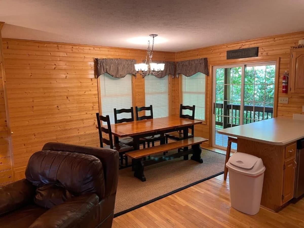 Lake House Getaway at Dale Hollow Lake