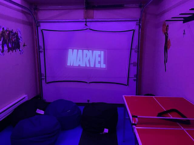 Pocono Retreat -1 Mile to Lake and Skiing!