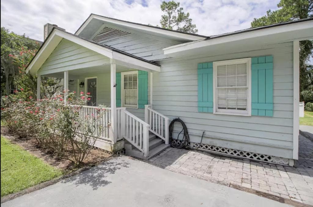 Game Room - 100 inch projector - By Marsh