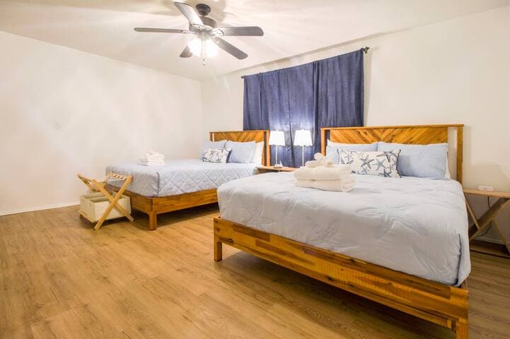 Hot Tub + Nespresso Bar + Spa